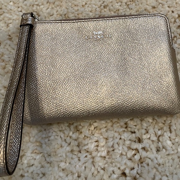 COACH Small Gold wristlet! - Picture 5 of 6
